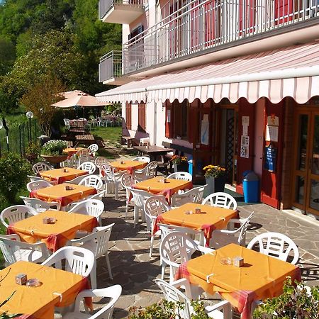 Hotel Rosalpina Riva del Garda Eksteriør bilde