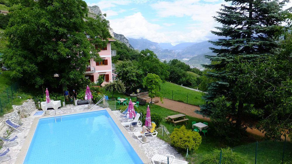 Hotel Rosalpina Riva del Garda Eksteriør bilde