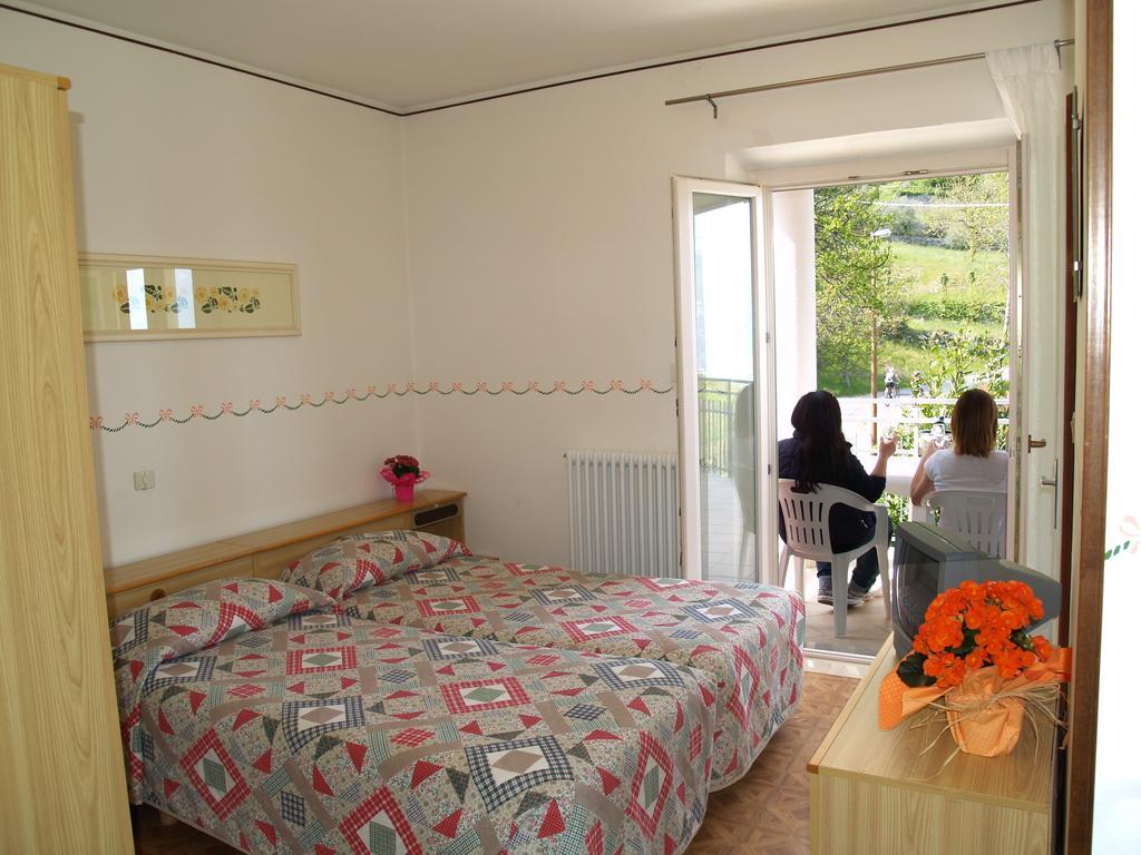 Hotel Rosalpina Riva del Garda Eksteriør bilde